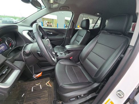 Used 2023 GMC Terrain SLT w/ LPO, Floor Liner Package AWD/4WD image 3