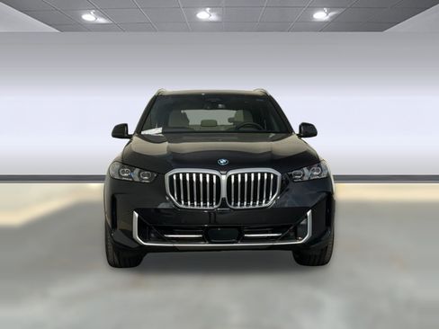 New 2026 BMW X5 xDrive50e image 5
