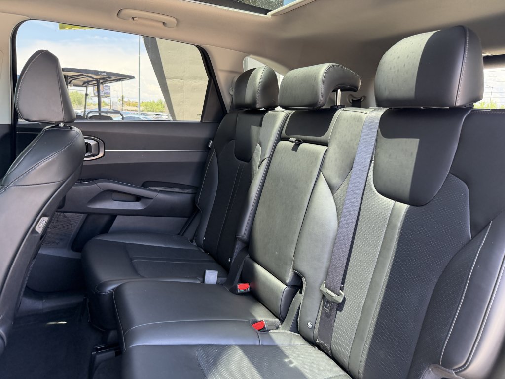 Used 2024 Kia Sorento S w/ Panoramic Sunroof Package AWD/4WD image 33