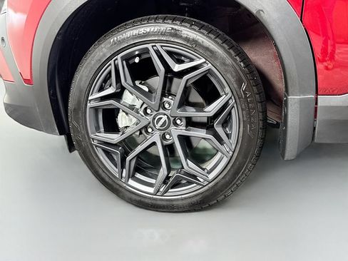 Used 2025 Nissan Kicks SR w/ Illumination Package AWD/4WD image 35