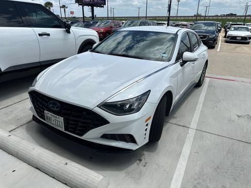 Used 2020 Hyundai Sonata SEL w/ Convenience Package FWD image 2