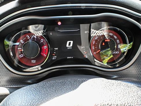 Used 2016 Dodge Challenger SRT Hellcat RWD image 19