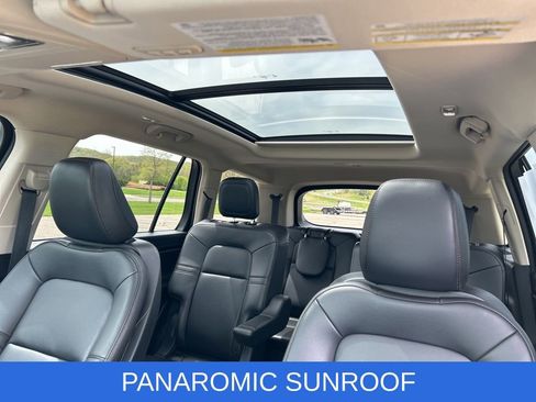 Used 2024 Lincoln Aviator AWD w/ Premium Package image 15