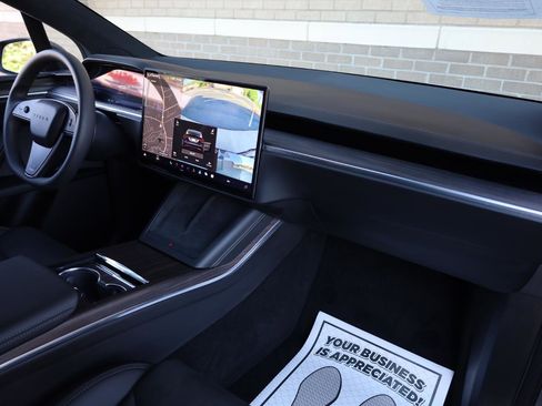Used 2023 Tesla Model X image 27