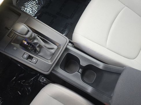 Used 2026 Toyota Corolla Cross L image 29