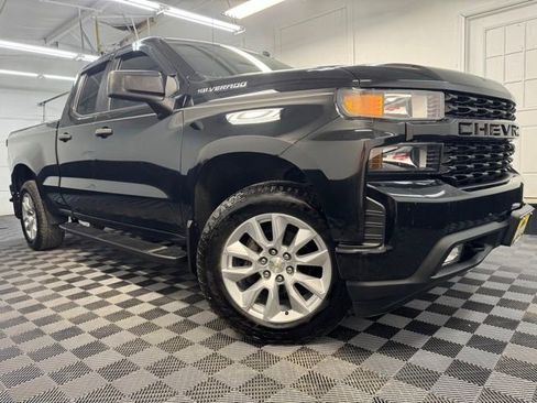 Used 2020 Chevrolet Silverado 1500 Custom w/ Custom Value Package AWD/4WD image 1