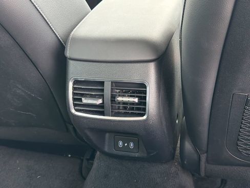 Used 2025 Hyundai Sonata Limited FWD image 18