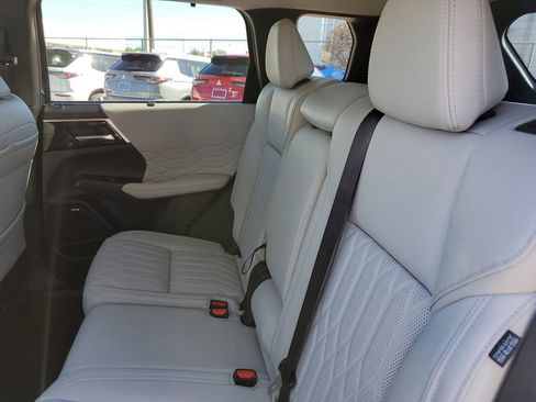 New 2026 Mitsubishi Outlander SEL FWD image 10