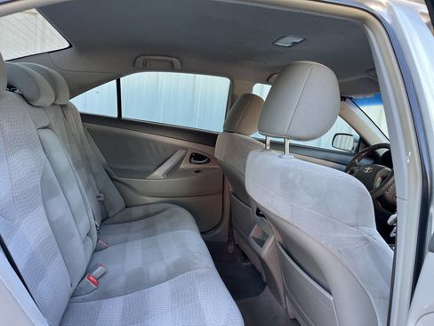 Used 2011 Toyota Camry LE image 15