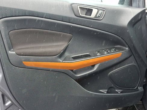 Certified 2022 Ford EcoSport SE w/ SE Appearance Package image 12