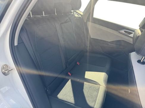 New 2026 Volkswagen Taos SE FWD image 13