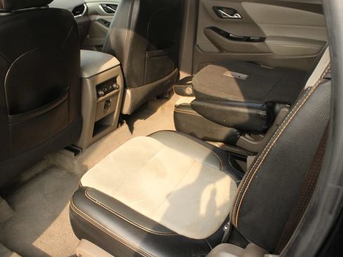 Used 2018 Chevrolet Traverse LT AWD/4WD image 20