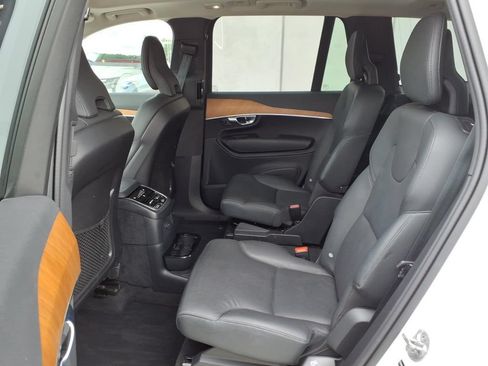 Certified 2025 Volvo XC90 T8 Plus w/ Protection Package AWD/4WD image 8