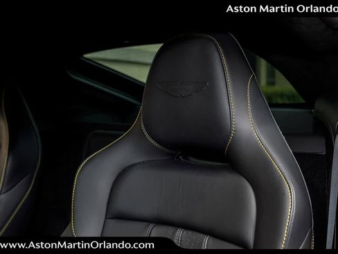 Used 2025 Aston Martin V8 Vantage Coupe image 5