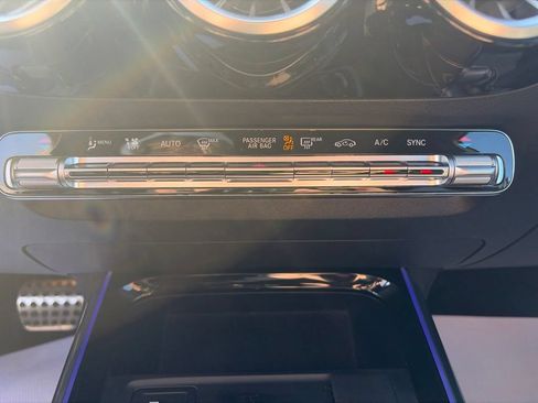 Certified 2022 Mercedes-Benz GLA 250 4MATIC image 18