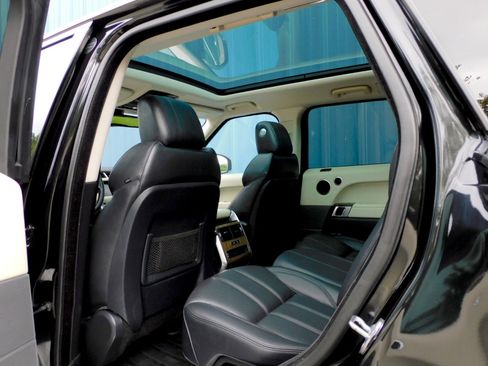 Used 2016 Land Rover Range Rover Sport HSE image 15