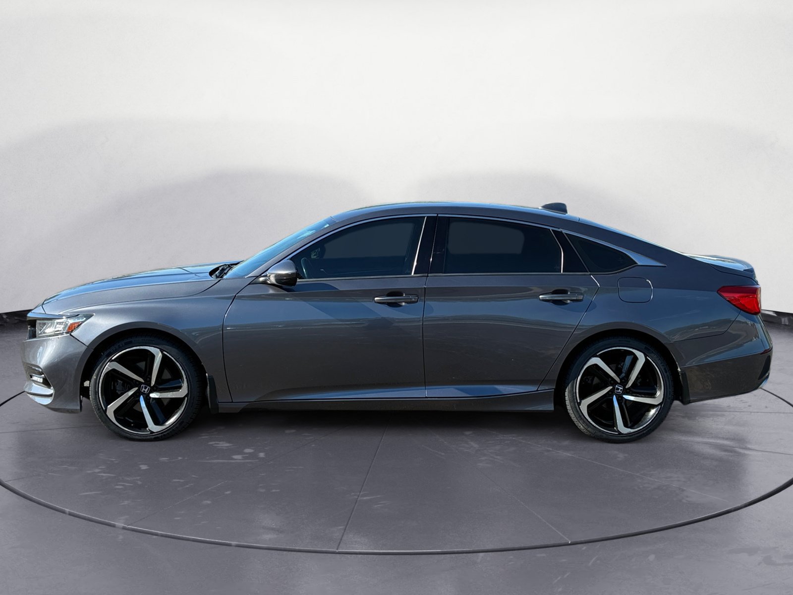 Used 2020 Honda Accord Sport image 3