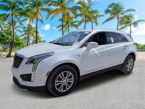 Used 2022 Cadillac XT5 Premium Luxury w/ Technology Package FWD image 7