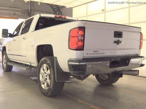 Used 2019 Chevrolet Silverado 2500 LTZ w/ Duramax Plus Package AWD/4WD image 4