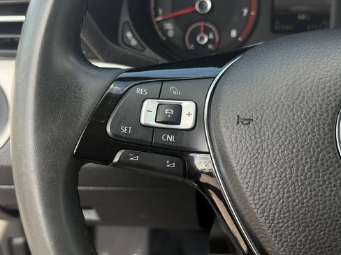 Used 2022 Volkswagen Passat 2.0T SE image 17