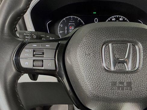 Used 2025 Honda Pilot EX-L image 14