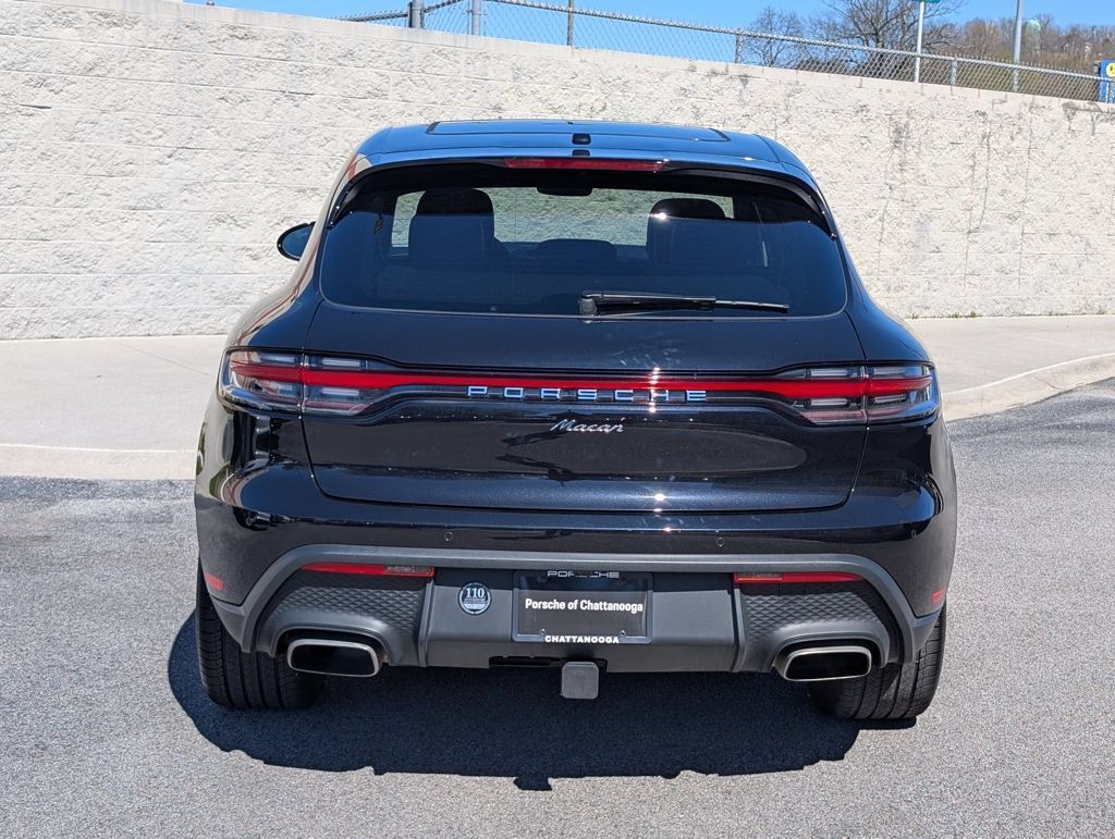 Certified 2025 Porsche Macan AWD/4WD image 6