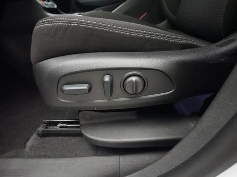 Used 2024 GMC Terrain SLE w/ Driver Convenience Package AWD/4WD image 27