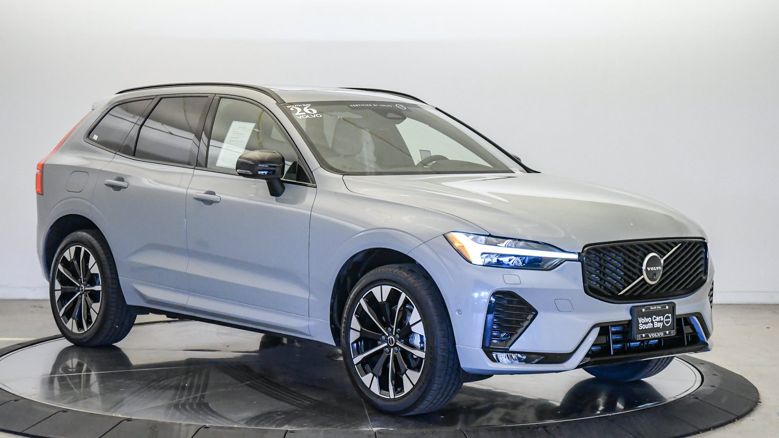 Certified 2026 Volvo XC60 B5 Plus AWD/4WD image 6