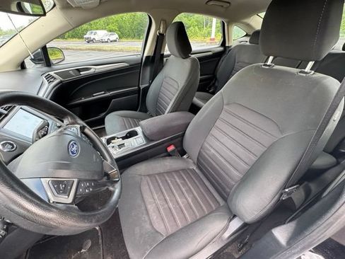 Used 2020 Ford Fusion SE FWD image 10