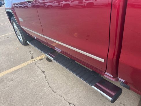 Used 2018 Chevrolet Silverado 1500 High Country image 9