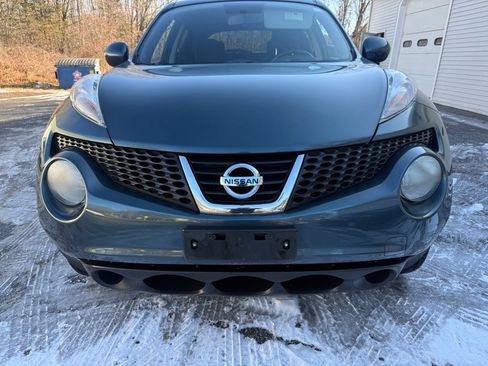 Used 2012 Nissan Juke SV image 2