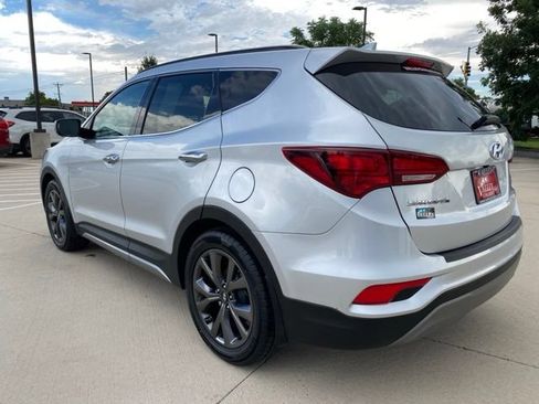 Used 2018 Hyundai Santa Fe Sport FWD image 3
