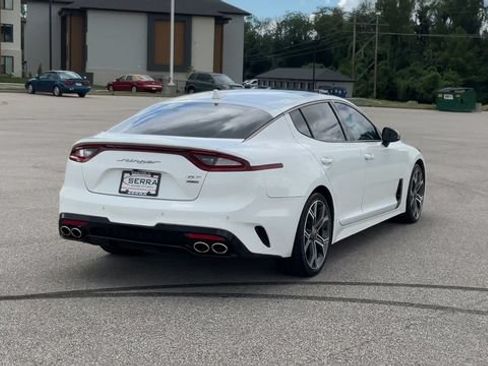 Used 2021 Kia Stinger GT1 AWD/4WD image 8