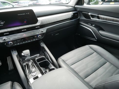 Certified 2024 Kia Telluride SX Prestige AWD/4WD image 11