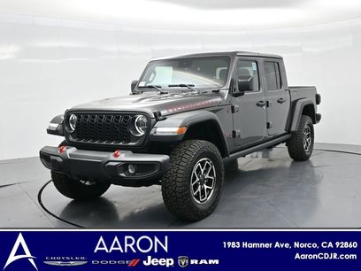New 2025 Jeep Gladiator Rubicon w/ Convenience Group