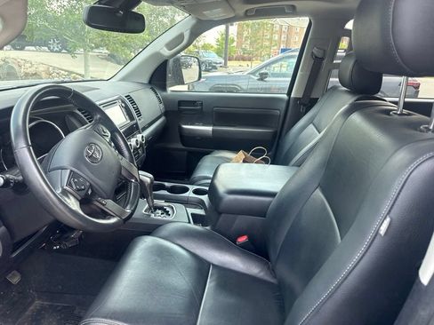 Used 2019 Toyota Sequoia TRD Sport w/ TRD Sport Premium Package AWD/4WD image 13