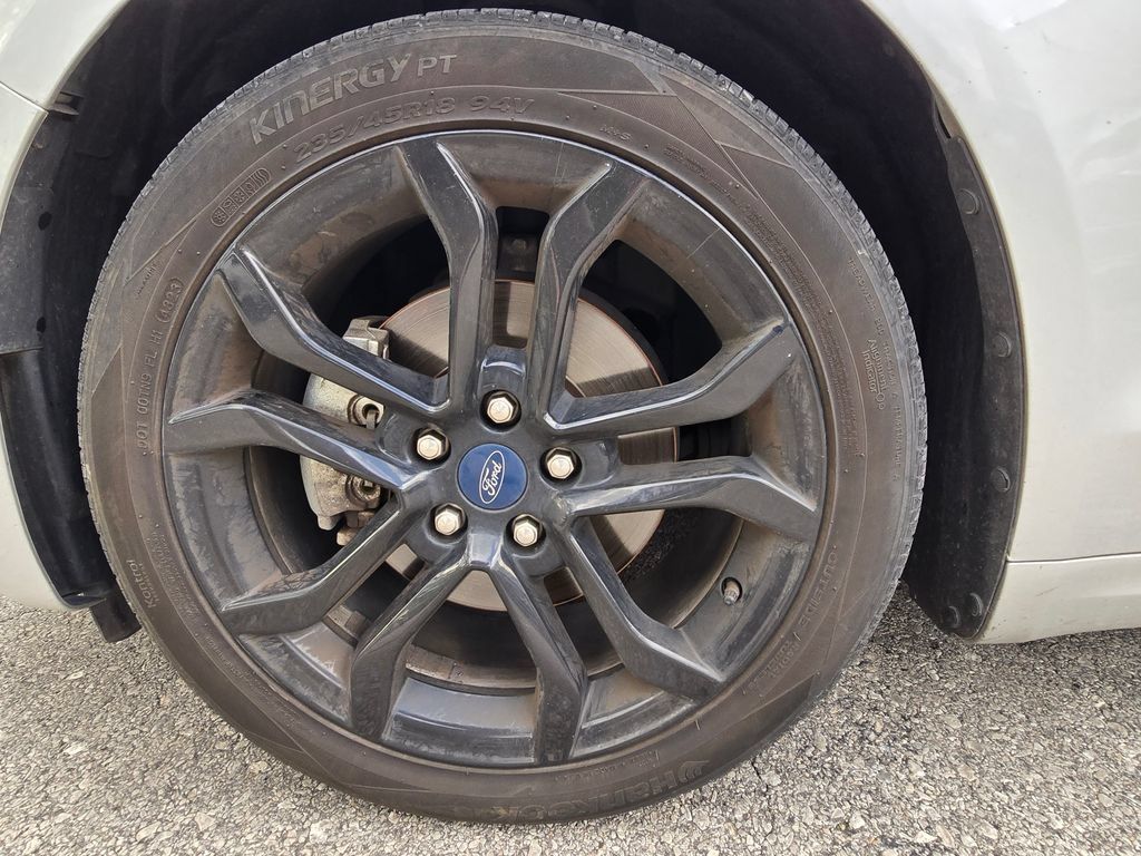 Used 2019 Ford Fusion SE w/ Equipment Group 151A FWD image 18