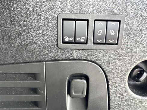 Used 2020 Chevrolet Tahoe LT image 14