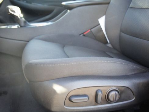 Used 2025 Chevrolet Malibu LT image 27