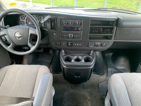 Used 2019 Chevrolet Express 3500 LT w/ LT Preferred Equipment Group RWD image 15