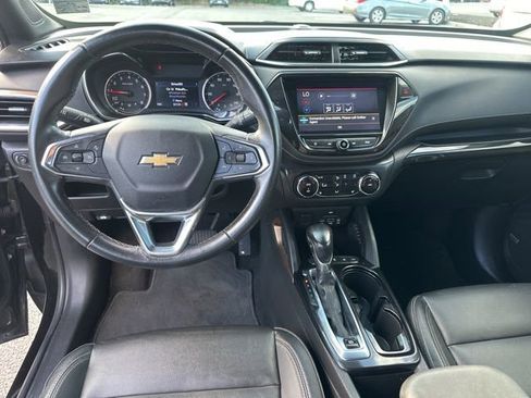 Used 2021 Chevrolet TrailBlazer ACTIV w/ Technology Package image 18