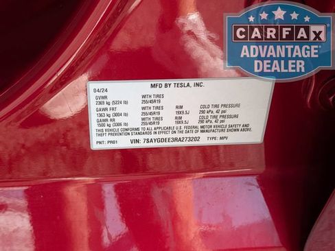 Used 2024 Tesla Model Y Long Range AWD/4WD image 35