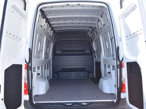 New 2025 Mercedes-Benz Sprinter 2500 image 8