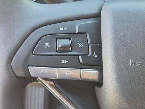 New 2025 Cadillac XT6 Luxury image 22