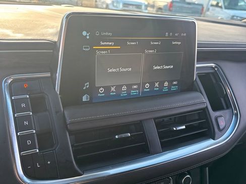 Used 2024 Chevrolet Suburban Z71 w/ Luxury Package image 25