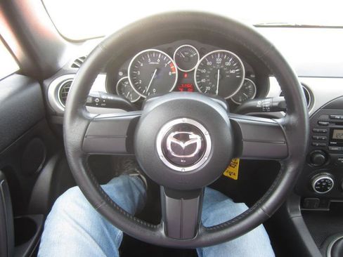 Used 2010 MAZDA MX-5 Miata Sport image 27