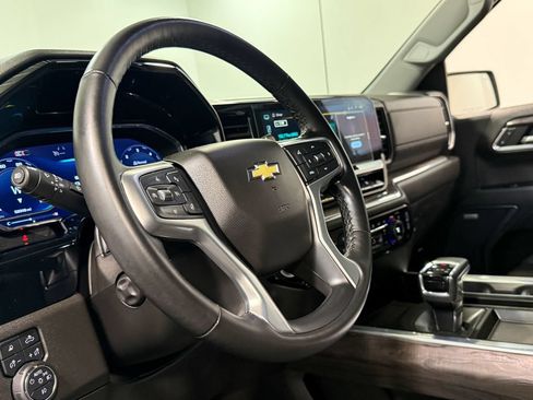 Used 2024 Chevrolet Silverado 1500 LTZ AWD/4WD image 75