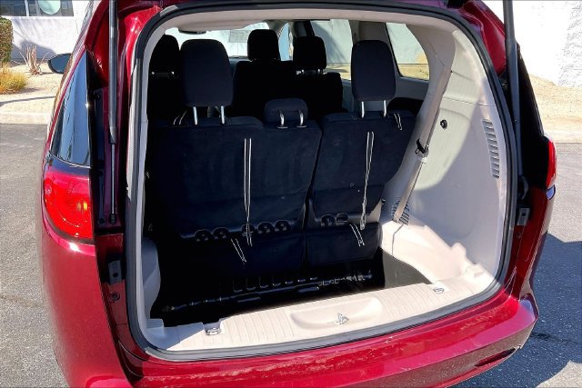 Used 2023 Chrysler Voyager LX FWD image 34