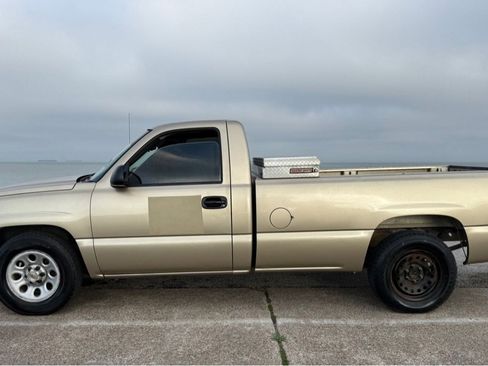 Used 2005 Chevrolet Silverado 1500 W/T image 8