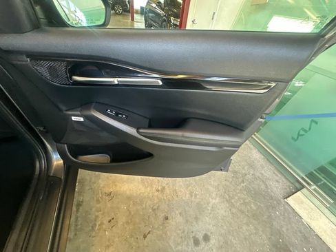 Used 2021 Kia Seltos SX w/ SX Sunroof Package AWD/4WD image 32